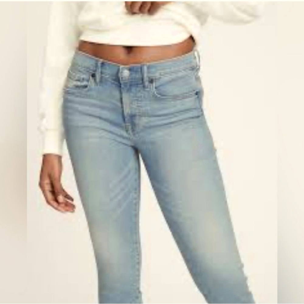 🆕 Gap True Skinny Midrise Women’s Size 24 Light Wash
